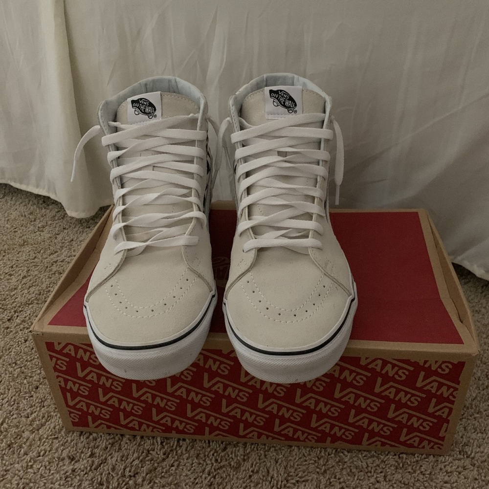 Vans checkerboard flames sk8 hi’s